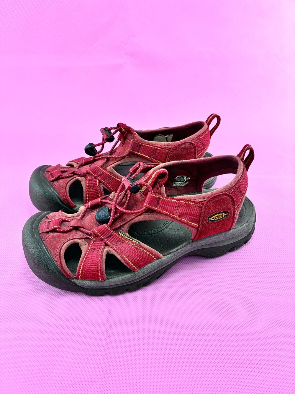Keen Venice H2 Sandals Women Size 7 Red
